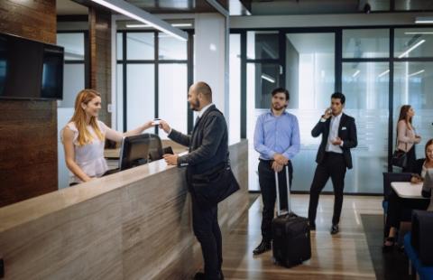 Pandemia - hotele wciąż nie odbiły się od dna