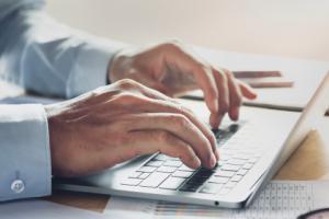 Pracujący zdalnie skarżą się na pracodawców tylko w ostateczności