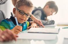 Kończy się trudny rok szkolny - potrzebna strategia na kolejny