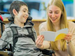 WSA: Gmina ma obowiązek dowieźć niepełnosprawnego także do szkoły niepublicznej