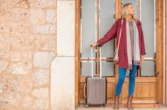 Pracodawcy próbują pod groźbą kar umownych wiązać pracowników sezonowych na dłużej