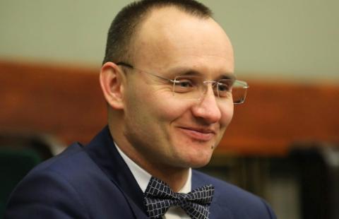 Rzecznik przeciwny szczepieniu dzieci, premier odcina się