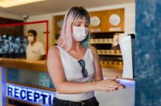 Hotele niechętnie przyjmują zaszczepionych gości ponad limit. Winne są niejasne przepisy