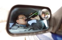 W weekendy i środy kierowcy piją najwięcej