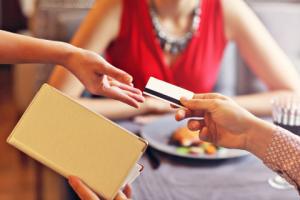 Od napiwków też trzeba zapłacić podatek