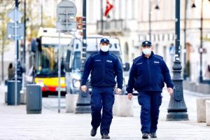 RPO: W pandemii policja "na bakier" z prawami obywatelskimi