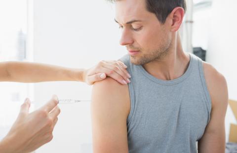 Szczepionka przeciw grypie ma wejść w skład rezerw strategicznych