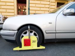 RPO: Opłata za usunięcie i parkowanie odholowanego samochodu jest niezgodna z prawem