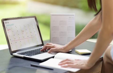 SN: Sprzedaż biżuterii on-line na zlecenie też oskładkowana, jeśli spółki są powiązane