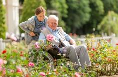 Rząd nie wykonuje wyroku TK o zasiłku dla opiekunów niepełnosprawnych, gminy go stosują