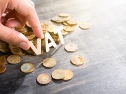 WSA: Zwolnienie z VAT nie tylko dla osób z wykształceniem kierunkowym