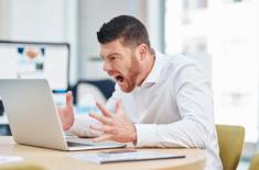 WSA: Hejtowanie polityków zaprzecza misji dyrektora szkoły