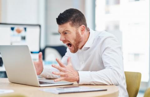 WSA: Hejtowanie polityków zaprzecza misji dyrektora szkoły