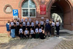 Pracownicy sądów i prokuratur łączą siły z protestującymi pracownikami ochrony zdrowia