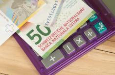 Wysoki kurs franka korzystny dla części frankowiczów, kłopotliwy dla banków