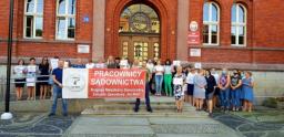 Zaognia się sytuacja w sądach - pracownicy na