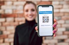 Pandemia się rozpędza, a przepisy o kontroli szczepień w szufladzie