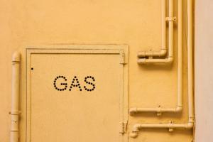 Sasin: Lokale mieszkalne w spółdzielniach zwolnione ze zwiększonych opłat za gaz