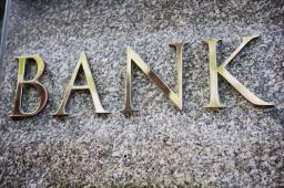 Banki pozywają frankowiczów, by przerwać bieg przedawnienia