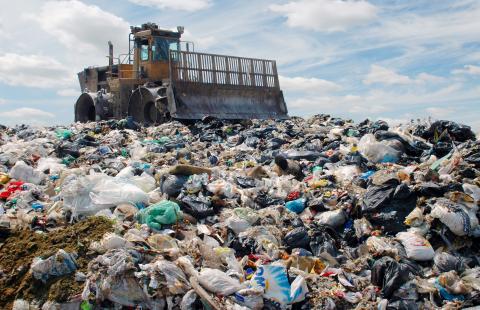 Nowy departament w GIOŚ zajmie się walką z nielegalnym przewozem śmieci