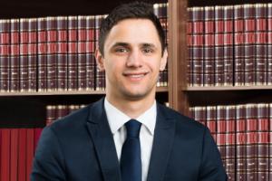 Zakaz składania zeznań przez pełnomocnika - nowy projekt senacki