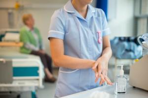 Pielęgniarki nie chcą pracować w Polsce, szpitalom grozi paraliż