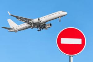 Linie lotnicze zmieniają trasy, ubezpieczyciele zrywają kontrakty