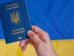 Wjazd obywateli Ukrainy do Polski, legalny pobyt i praca, formalności