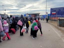 Ukraińcy, którzy złożyli wnioski o status uchodźcy, mogą być objęci specustawą