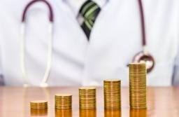 Podwyżkowy pat w szpitalach - pieniędzy na wynagrodzenia wystarczy do października