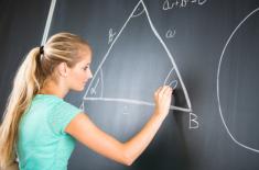 Nauczycielskie pensje wzrosną o 4,4 proc. - ustawa weszła w życie