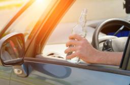 Ustawa uchwalona - pijany właściciel straci auto, inny zapłaci jego równowartość