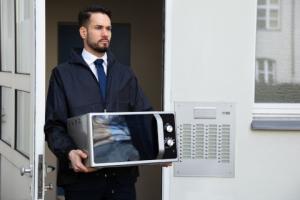 SA: Upomnienie dla natarczywego i samowolnego komornika