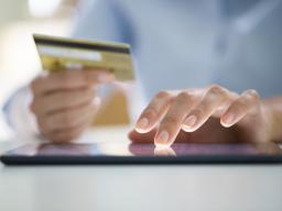 Rzecznik Finansowy sprawdza, czy można wyłączyć ofertę „kredyt na klik”