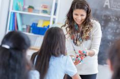 Stałe zatrudnienie nauczyciela uzależnione od oceny pracy