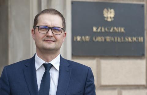 Tomasz Oklejak: Sygnaliści w służbach potrzebni, najlepiej z zewnętrzną ochroną