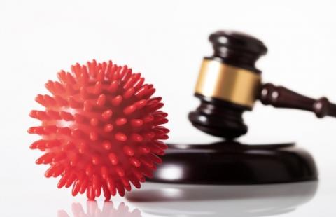 COVID odchodzi w niepamięć, a w sądach nadal jednoosobowe składy i posiedzenia niejawne