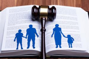 Trybunał otwiera bramy piekieł, czy chroni dobro dziecka - prawnicy podzieleni