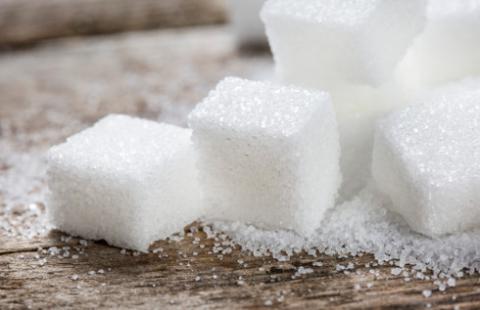 NFZ znalazł pieniądze na podwyżki płac w podatku cukrowym