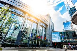 Raport KE: Instytucja RPO w Polsce musi uwzględniać europejskie standardy