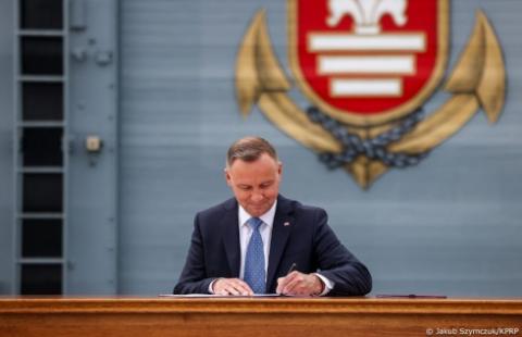 Zgoda Polski na akces Szwecji i Finlandii do NATO z podpisem prezydenta