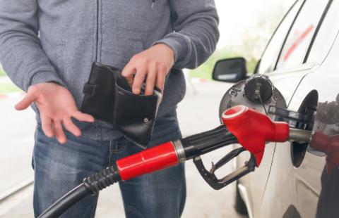 UOKiK: Wysokie ceny paliw to wina Rosji, nie dostawców