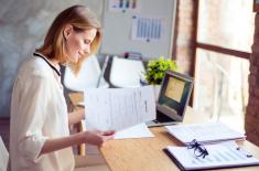 Pracownicy muszą poczekać. Rząd miał 2 lata na wdrożenie przepisów unijnych, a i tak nie zdążył