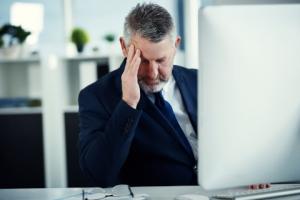L4 na stres? Aż 2/3 pracowników widzi u siebie symptomy wypalenia zawodowego