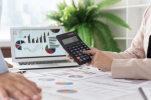 UOKiK: Leasing konsumencki zwrotny to próba obejścia przepisów o pożyczkach