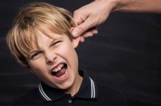 Bicie dzieci zabronione, a zachęty w internecie mogą być przestępstwem