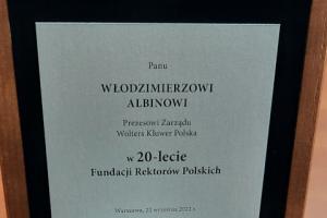 Medal fundacji rektorów dla prezesa Wolters Kluwer Polska
