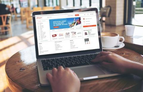 UOKiK rekomenduje: Influencerzy powinni oznaczać reklamy