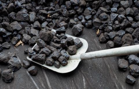 Rząd chce, by samorządy sprzedawały węgiel mieszkańcom