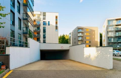 WSA: Współwłaściciel garażu może domagać się kontroli nielegalnej zabudowy